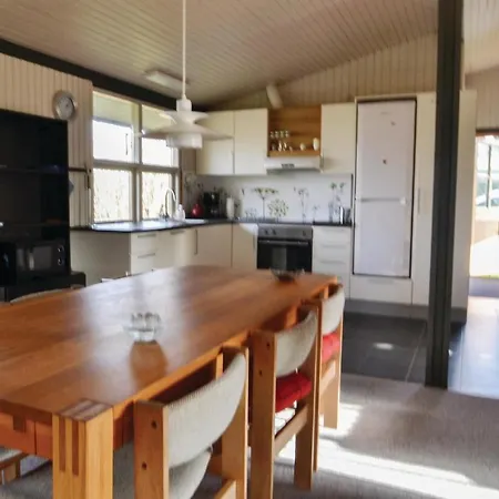 Prázdninový dům Three-bedroom Holiday In